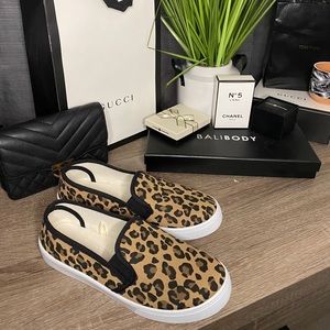 Animal print forever 21 slip ons